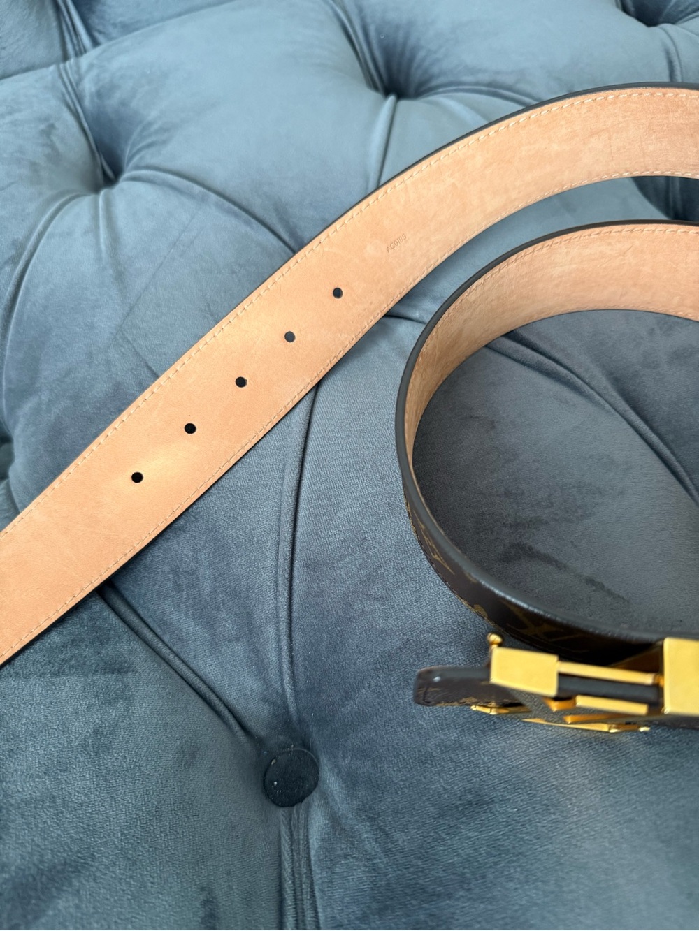 Louis Vuitton Women's Brown Monogram Belt with Gold LV Buckle size 95 - Picture 4 of 8
